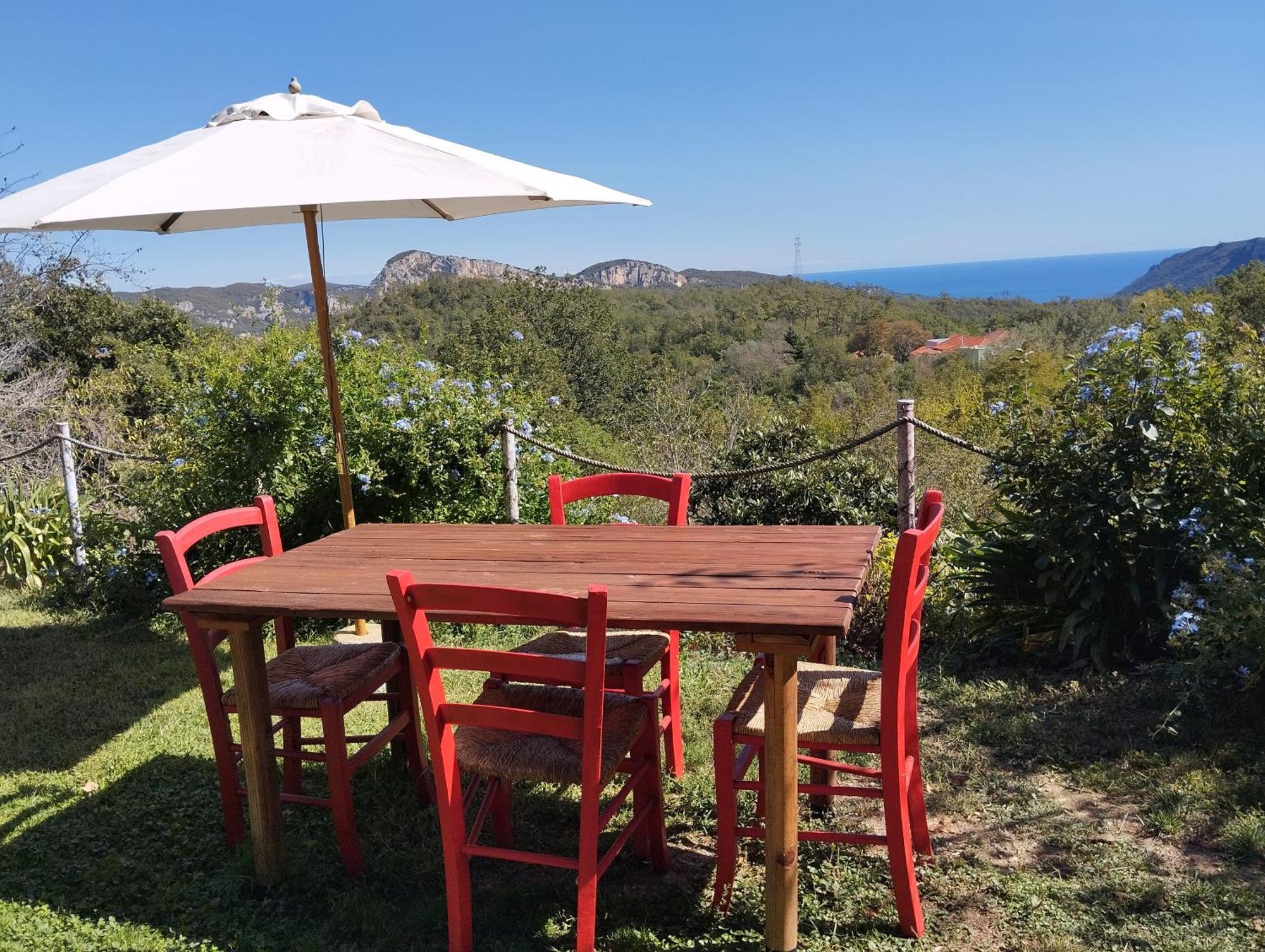 Bed and Breakfast Segni E Impronta Finale Ligure Exterior foto